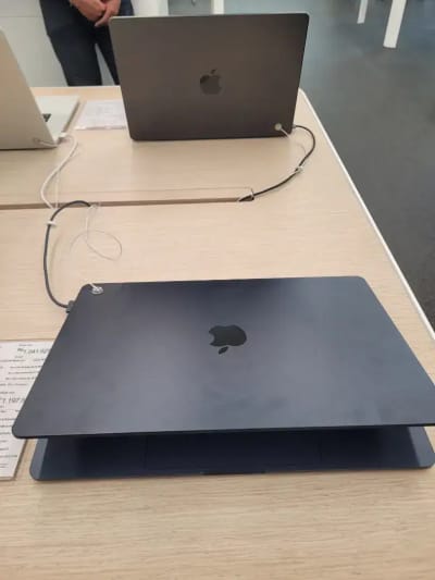 Ready MacBook Air M5 15 inci cicilan ringan tanpa DP - Thumbnail 2