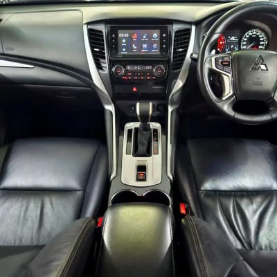 [2020] DP 59jt! Pajero Sport Dakar Sunroof diesel matic 2020 NIK 2019 - Thumbnail 8