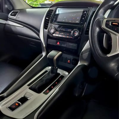 [2020] DP 59jt! Pajero Sport Dakar Sunroof diesel matic 2020 NIK 2019 - Thumbnail 10