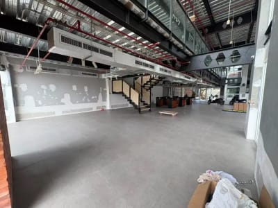 Disewakan gedung modern komersil 5 lantai jalan utama Dewi Sri, Legian, Bali - Thumbnail 6