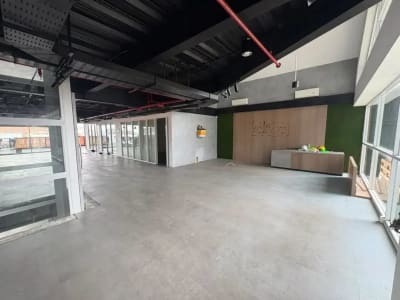 Disewakan gedung modern komersil 5 lantai jalan utama Dewi Sri, Legian, Bali - Thumbnail 5