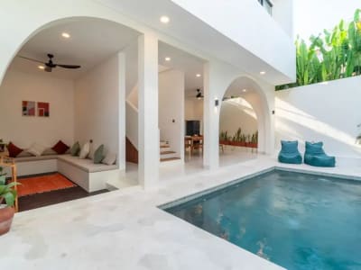 Dijual Vila Cantik Bangunan Baru di Canggu, One Gate System, Fully Furnished - Thumbnail 2