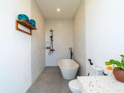 Dijual Vila Cantik Bangunan Baru di Canggu, One Gate System, Fully Furnished - Thumbnail 7