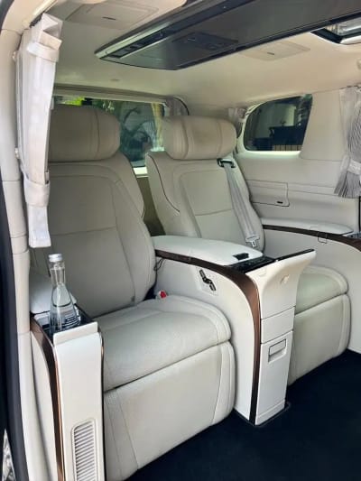 LEXUS LM350h 4SEATER 2024 GRAPHITE BLACK - Thumbnail 7