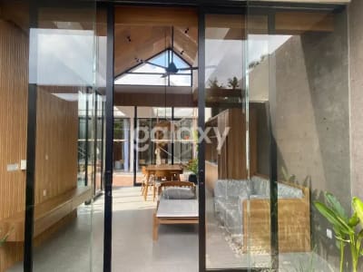 VILLA MODERN TROPIS DI KEMENUH SUKAWATI GIANYAR, BALI - Thumbnail 8