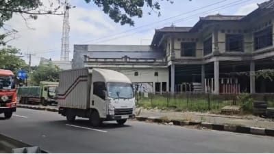 Raya ida bagus mantra gianyar bali - Thumbnail 7