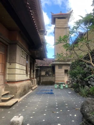 Rumah Mewah Style Bali lt 2 - Thumbnail 9