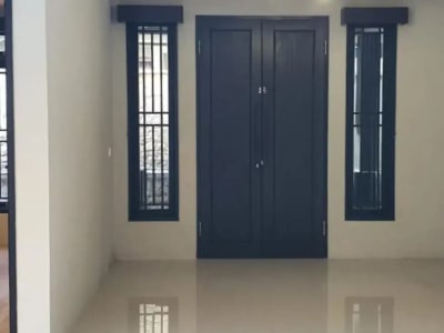 RUMAH STYLE MODERN 2 LANTAI DI KERTA USADA SESETAN DENPASAR, BALI - Thumbnail 7