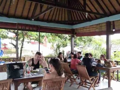 disewakan cafe ikan bakar dipantai kedonganan Badung Bali IDR 360 juta per tahun - Thumbnail 1