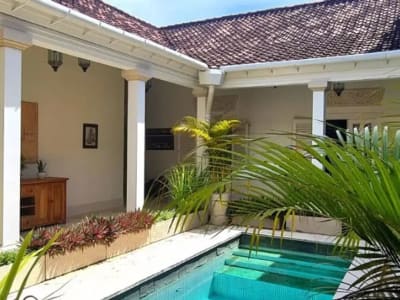 VILLA MEWAH BERGAYA COLONIAL BY THE RIVER DI TABANAN - Thumbnail 4