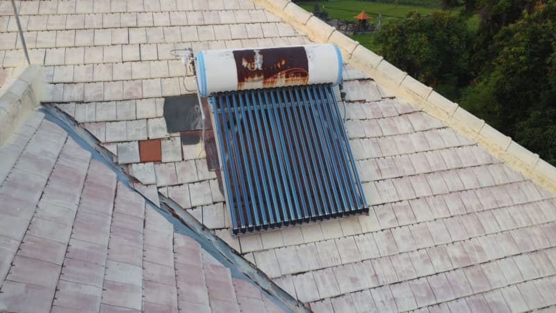 SOLAR WATER HEATER POLARIS - Home & Garden in Bali