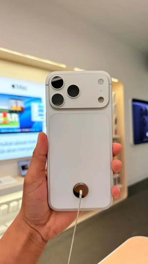 Readi stok iphone 17 Series new bergaransi resmi apple - Electronics in Bali