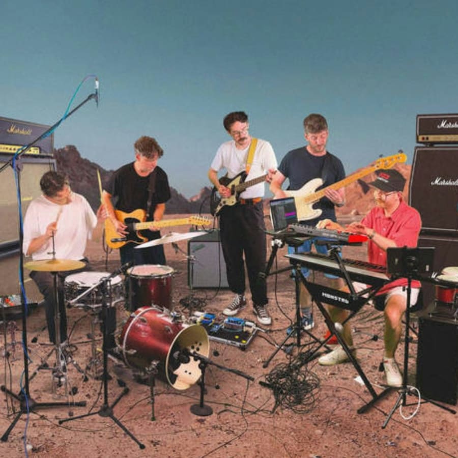 Miles Away Records - Rob J Madin (Live)