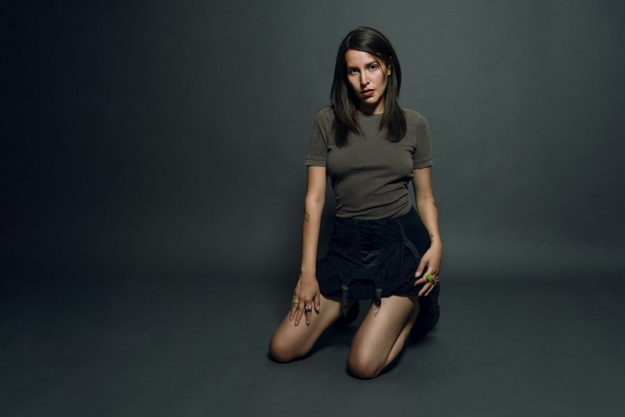 Debit (live A/V) + Howodd Bensonmum