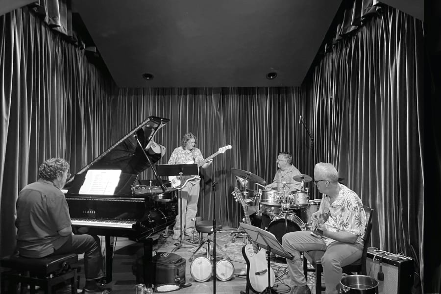 Late Night with Los Esquineros