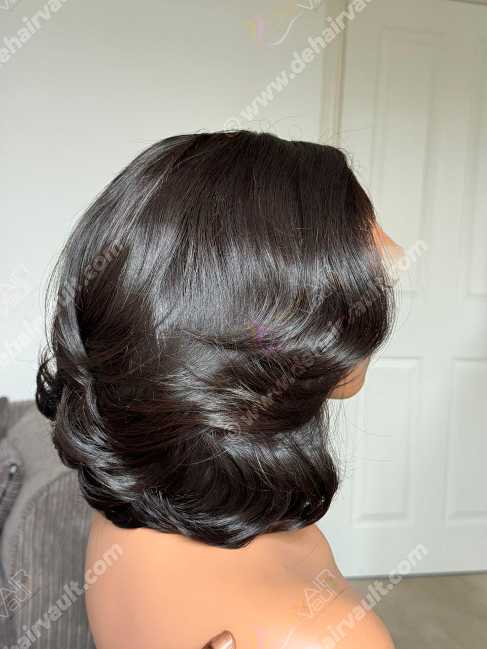 Wig Tiana | 10-inch Single Donor Layered Bob – 5x5 HD Closure (200g) - Image 2