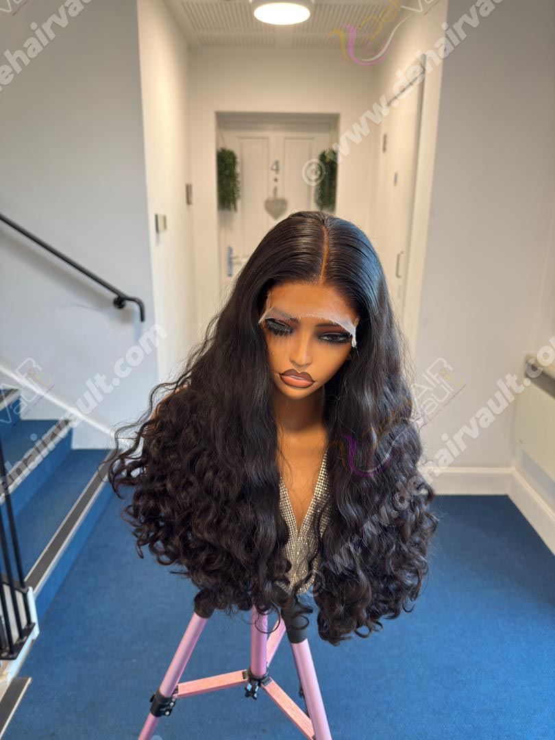 Wig Charu | 20-inch Raw Indian Curly Hair – 5x5 HD Closure (400g) - Image 1