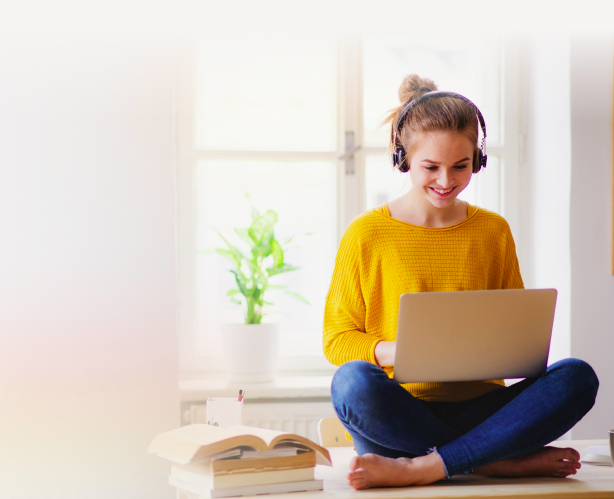 The Evolution of Digital Learning: Transforming Education in the Knowledge Economy