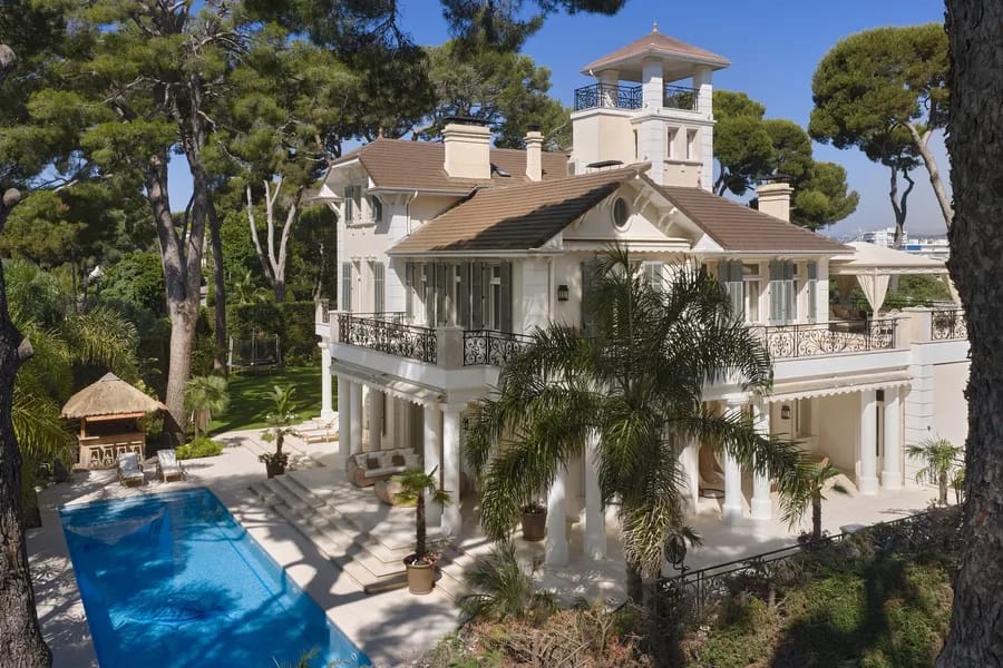 Cap D’antibes, Private Garoupe Estate: Belle époque Property With Pool