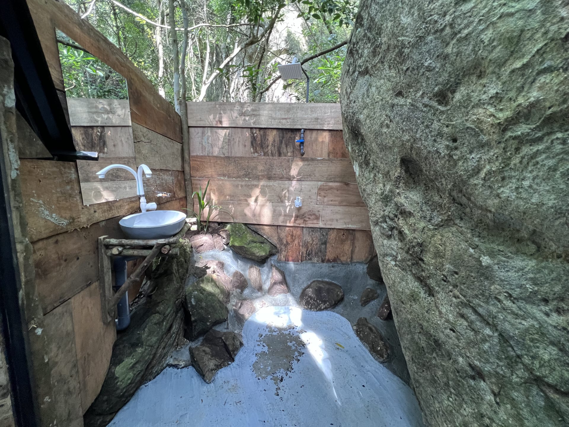 Rainforest Boulder Bath