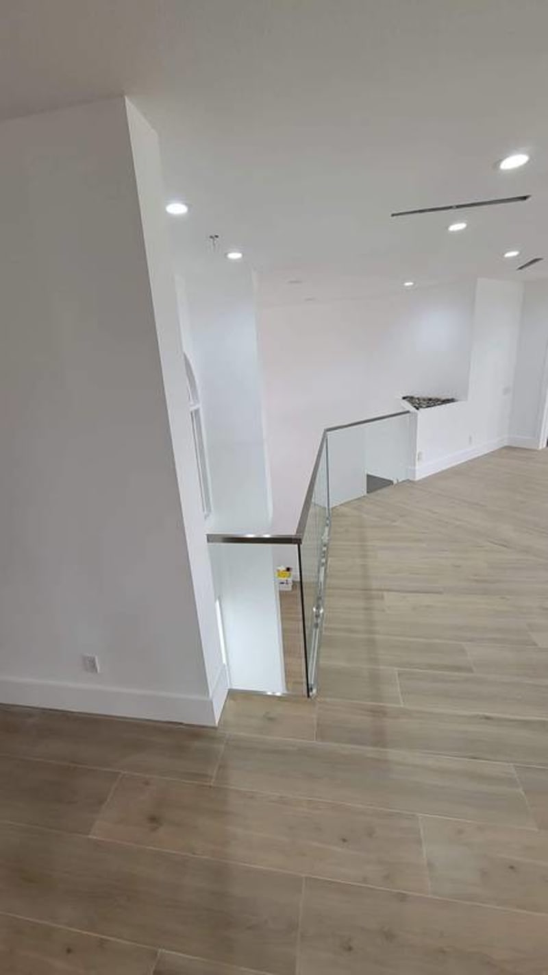 Acero y Vidrio Templado 4