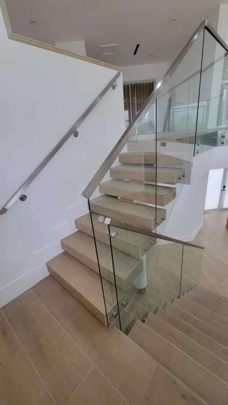 Acero y Vidrio Templado 7