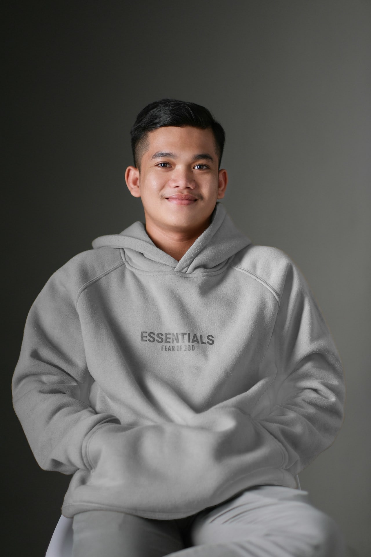Changing the hoodie color to gray