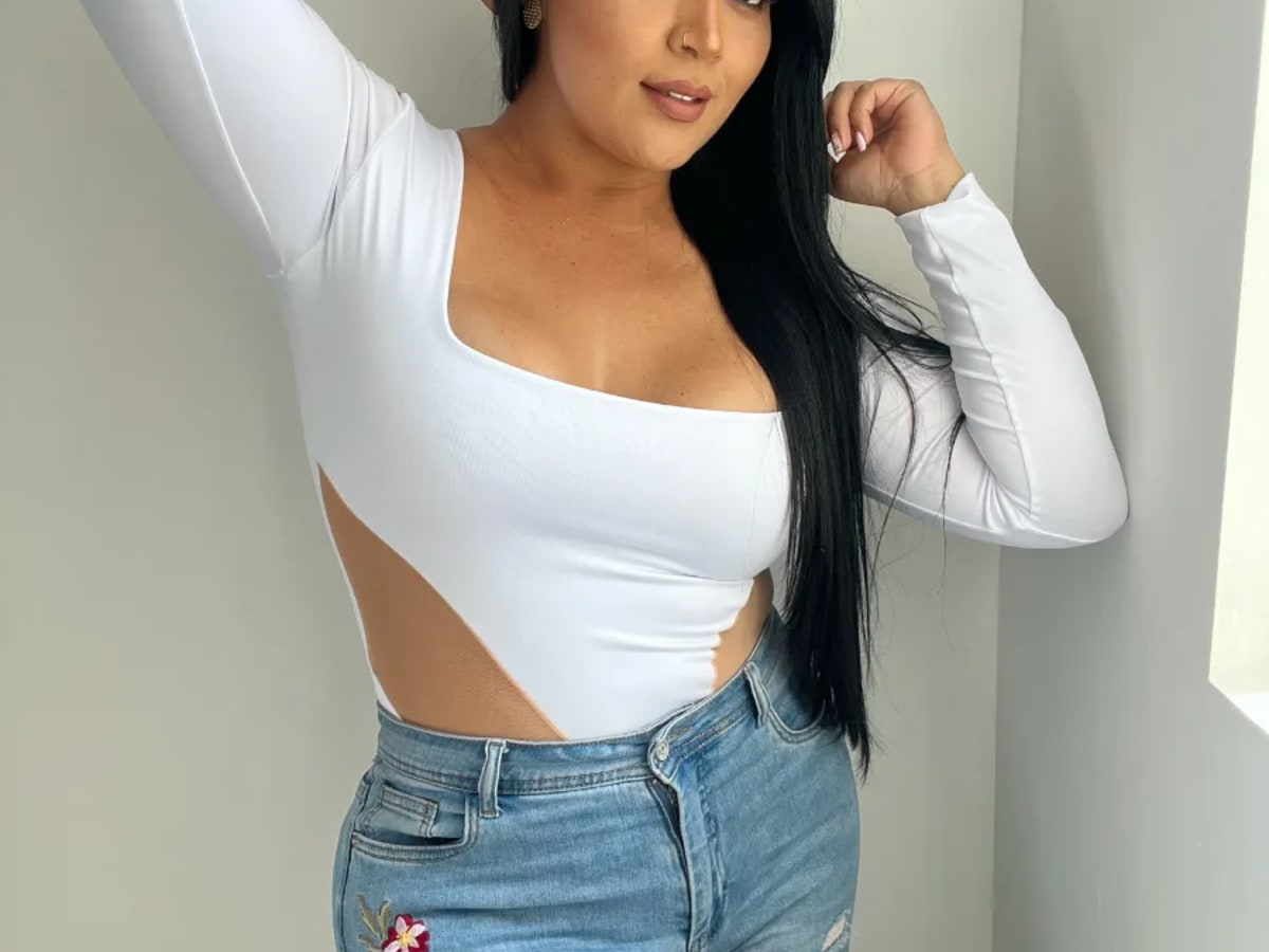 Body Manga Larga Escote Cuadrado – Tallas Grandes | Vicsy