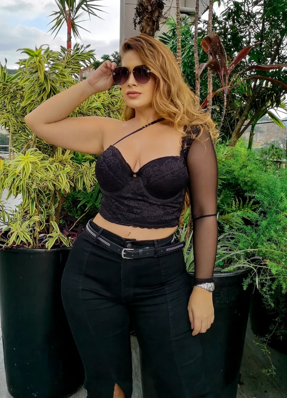 Croptop Encaje Manga Transparente Copa – Tallas Grandes | Vicsy — vista principal