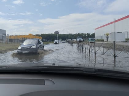 Мэр Новосибирска потребовал ужесточить контроль за откачкой воды с улиц города