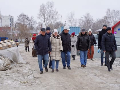 Депутаты «Единой России» проинспектировали строительство и реконструкцию объектов народной программы в Оби