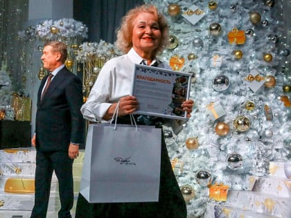 Мэр Новосибирска вручил награды самым инициативным волонтёрам