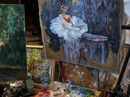 Шукшин здесь ходил босиком: репортаж из мансарды художника в Новосибирске