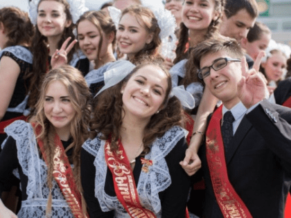 «Золотые надежды России»: в Новосибирской области наградят отличников – выпускников школ