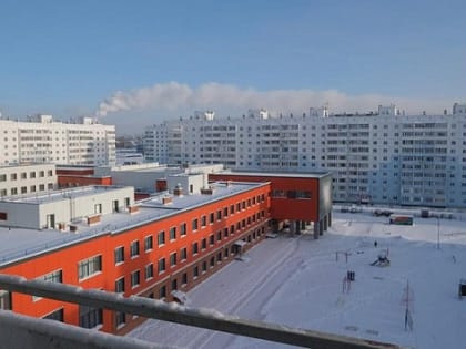 В Новосибирске эвакуировали школу № 215 из-за сообщения о взрывном устройстве