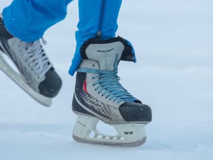 За катком у Кировской администрации следит народная дружина