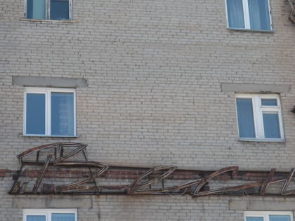 Старую вывеску «Весна» снимут для реставрации в Новосибирске