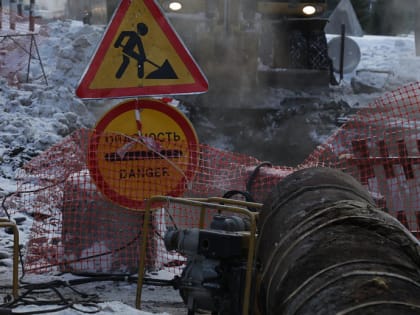 Ремонт теплотрассы сузил улицу 3-го Интернационала в Новосибирске