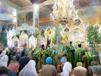 В Новосибирске отпраздновали Святую Троицу