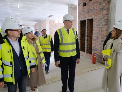 Андрей Травников посетил стройплощадку кампуса НГУ