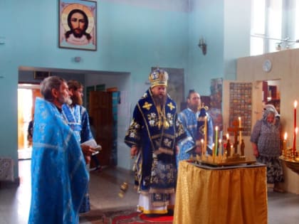 Архиерейская Литургия и панихида за родителей в Троицком соборе р. п. Ордынское