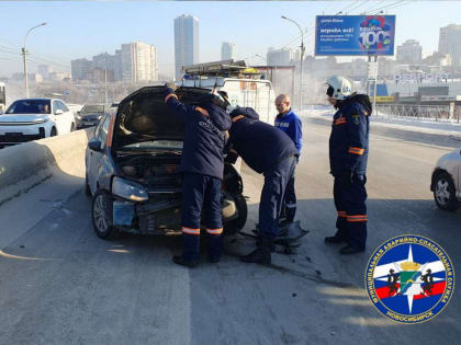 ДТП произошло на Дмитровском мосту в Новосибирске