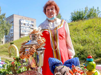 Зарядка с чемпионом и создание мини-парков: программа Дня соседей