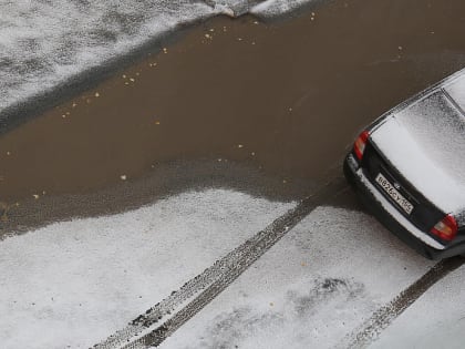 Сильный ветер и мокрый снег ухудшат обстановку на трассах Сибири