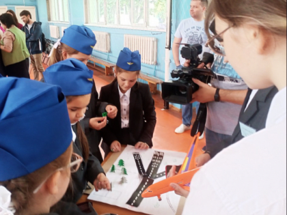 Шесть авиаклассов открыты в новосибирских школах