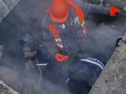 Ремонт теплотрасс сузил перекрёсток на Крылова и улицу Филатова