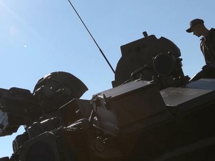 Военные контрактники из России продолжают службу на передовой
