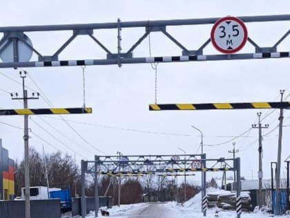 Рамку-ограничитель на Малыгина починили после атаки дальнобойщиков