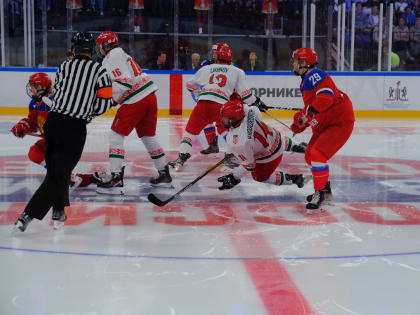 Первый матч на новой ледовой арене в Новосибирске сыграли юниоры Белоруссии и России