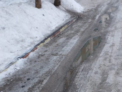 Более 300 нарушений по уборке снега и наледи выявлено во дворах Новосибирска